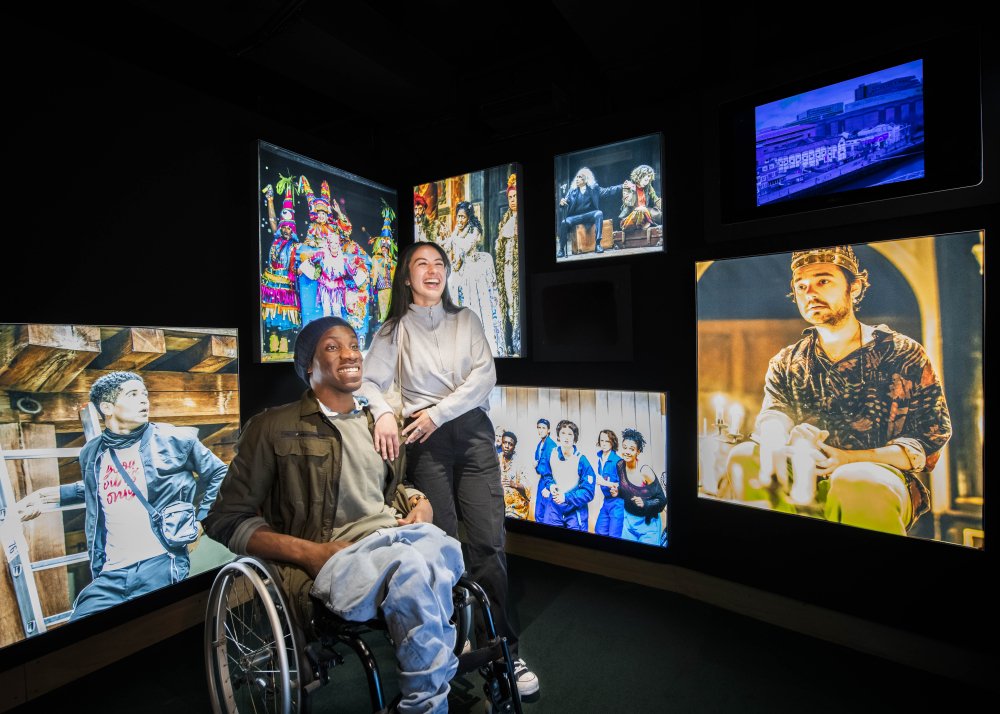 Shakespeares Globe Guided Tour ADD3