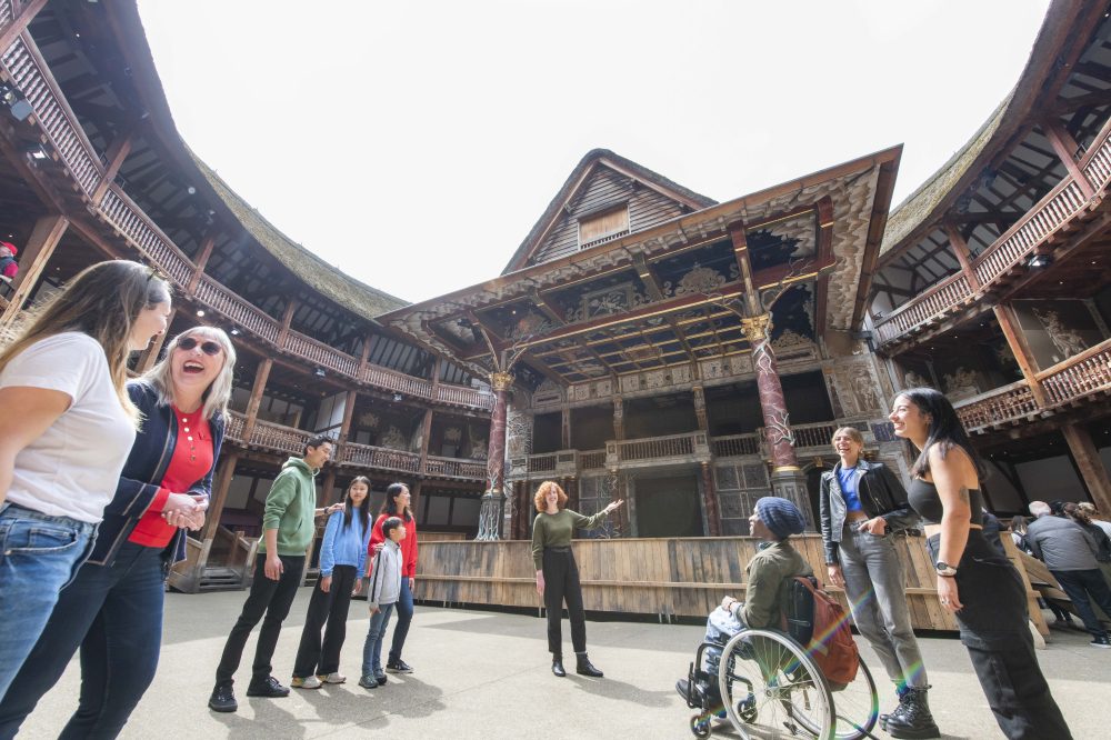 Shakespeares Globe Guided Tour Featured