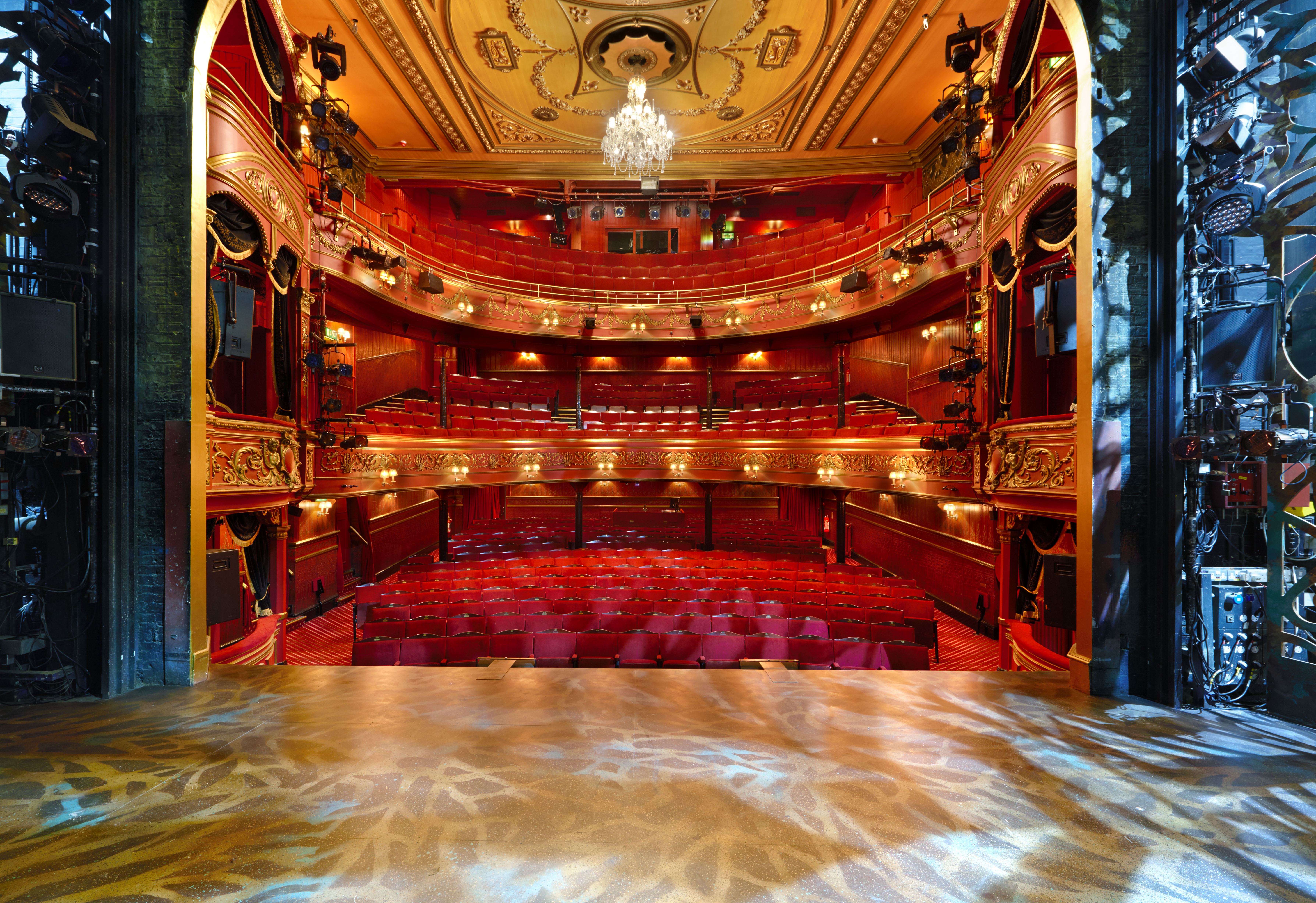 Actors View From The Stage Theatre Royal Stratford East Copyrightpeterdazeley Credit Photographer Peter Dazeley Copy