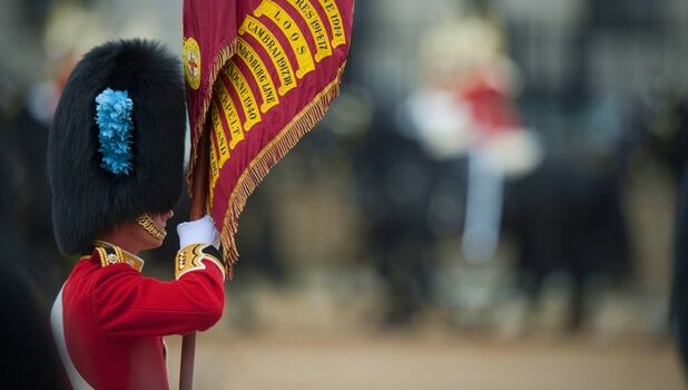 Changing Of The Guard Walking Tour In London ADD 5