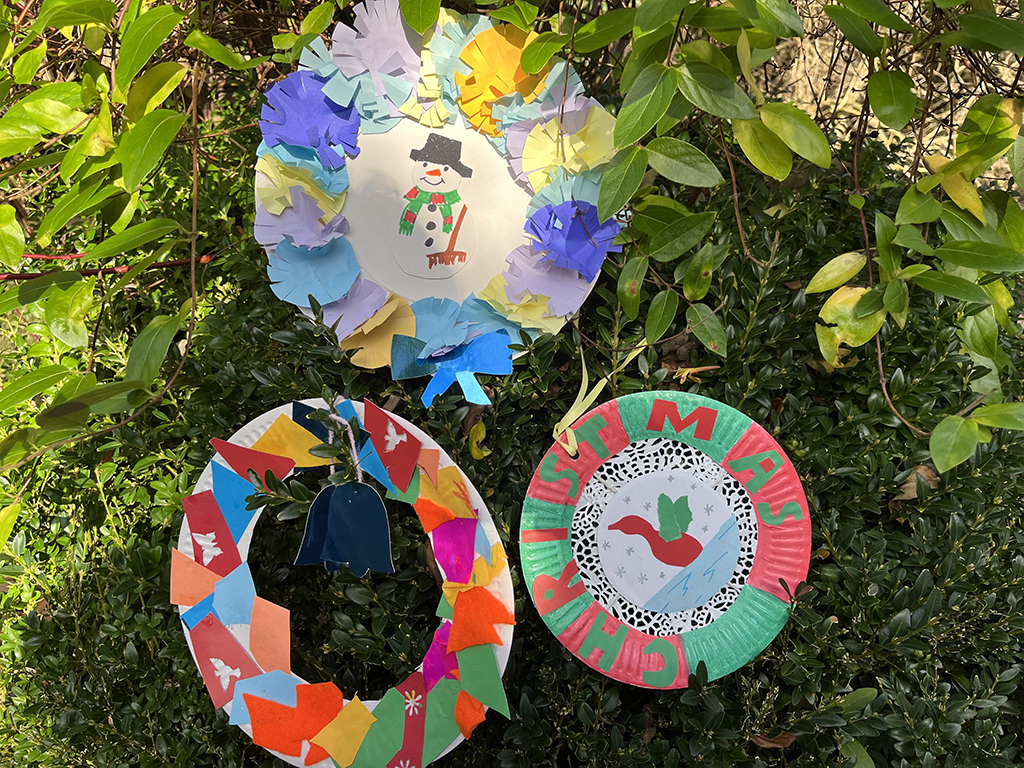 Holiday Wreath Craft 1024X768 AR