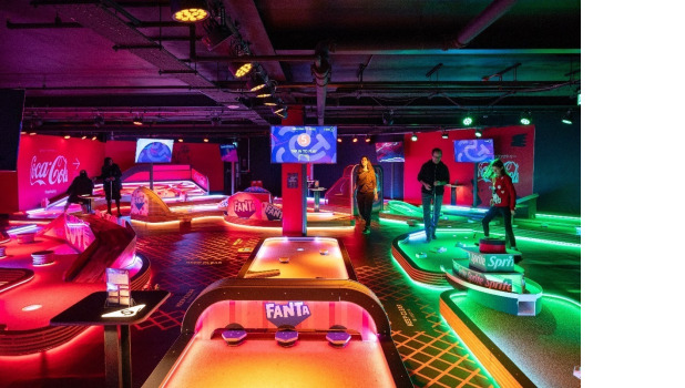 Gravity MAX Westfield Stratford Urban Street Golf Detail