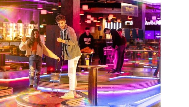 Gravity MAX Wandsworth Urban Street Golf Detail